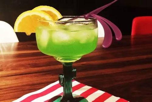 吃蜜瓜依然香甜,品味夏日清新滋味