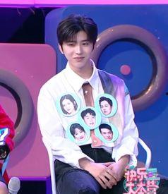 憋笑吃瓜小说,憋笑吃瓜，解锁欢乐小说新境界